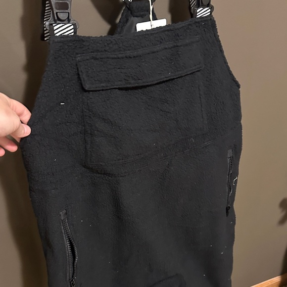 Women’s large NWT Black Sherpa Overalls - Picture 4 of 8